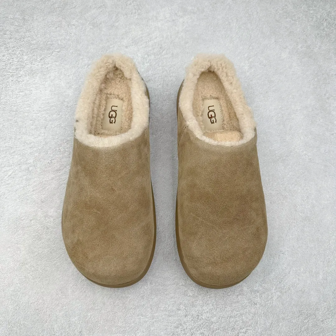 Pick up locally💰520 UGG 1688 Little Potato all-inclusive autumn and winter sheep fur integrated snow boots. All shoes are made from the same factory as ZP. Longfeng A-grade Australian imported sheep fur integrated brand OEM production line. Fully follow the ZP process. OEM original pattern maker adheres to the principle of no original shoes and no development selection. Pay attention to every detail. The most authentic version on the market TREADLITE "Light Wing" technology outsole Lightweight/durable/flexible/pile size: 35 36 37 38 39 40 Coding: by2936090